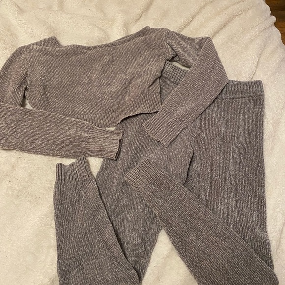 Chenille Meshki track suit - Picture 2 of 5